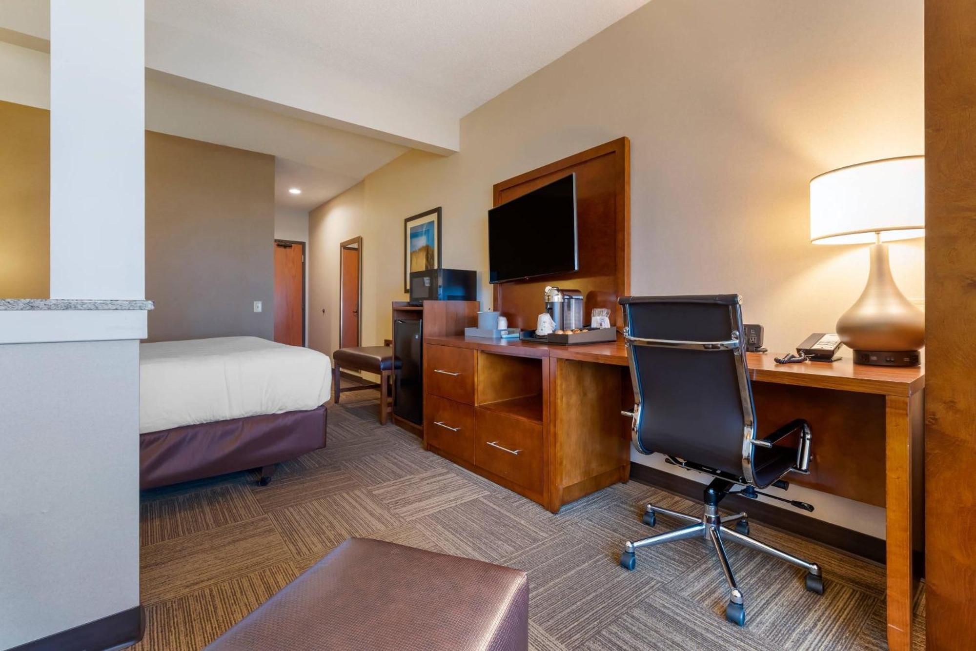 King Room City View Non-Smoking
