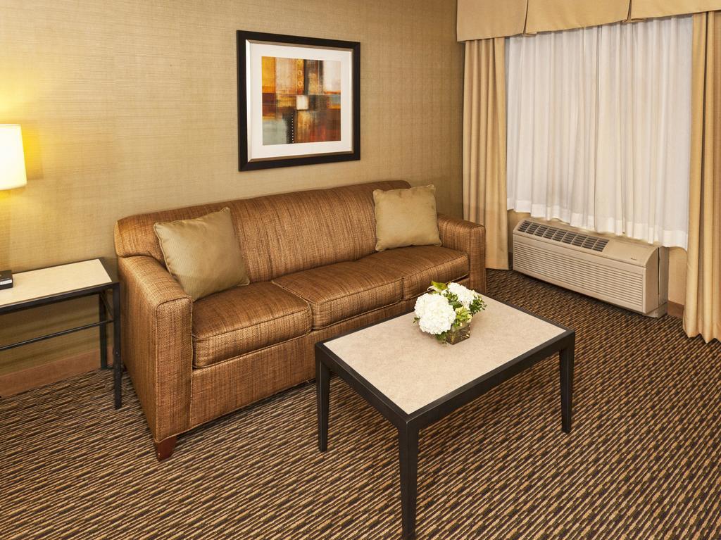 Deluxe King Room,541777395:JPEG